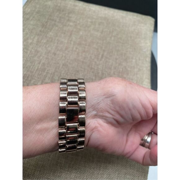 Arepostle Boyfriend Watch Rose Gold and Gold Metal Band - Picture 7 of 11